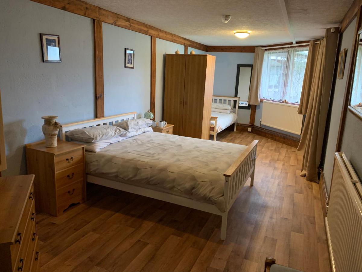 Bed and Breakfast Hafan Y Coed - Haven Of Trees Abercraf Exterior foto